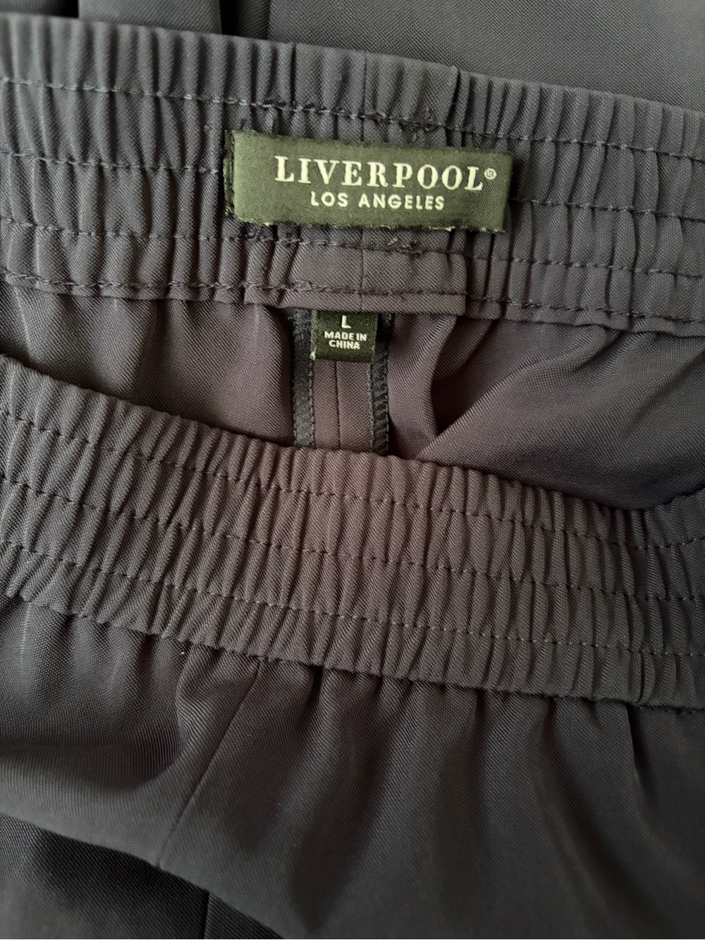 Liverpool Women's Navy Joggers with White Side Stripes Size Large - Picture 6 of 6
